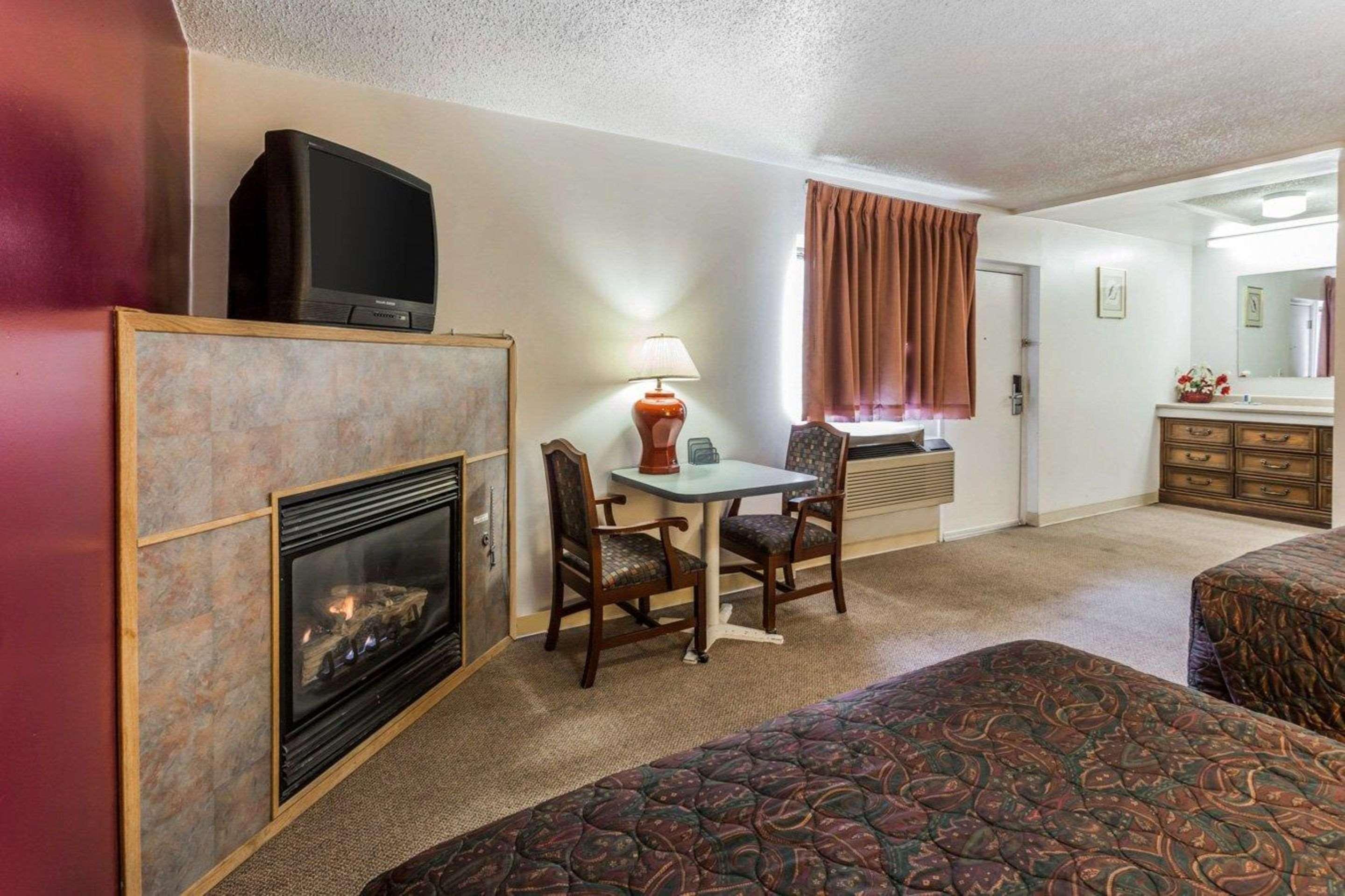 Rodeway Inn & Suites Omak - Okanogan Eksteriør billede